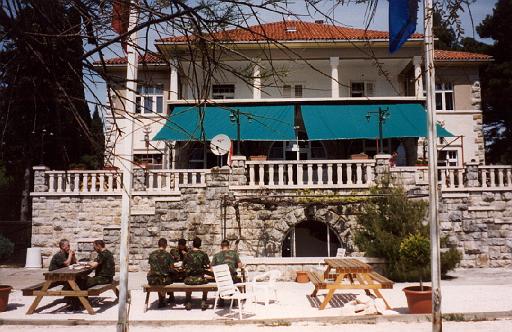 2001-04 Split-2.jpg